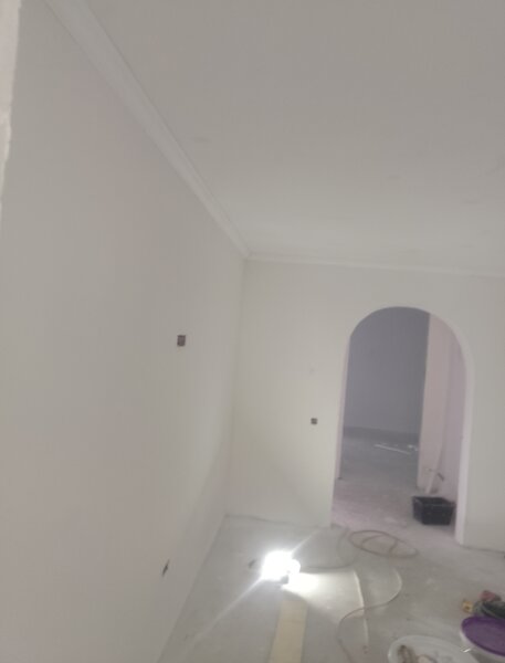 Firma constructii amenajari interioare exterioare case la rosu si la chie