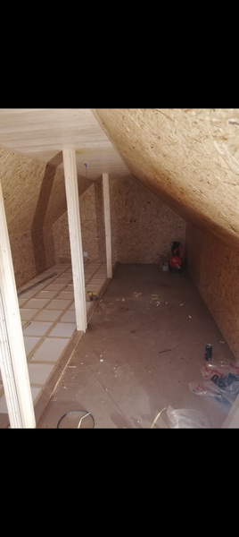 Firma constructii amenajari interioare exterioare case la rosu si la chie